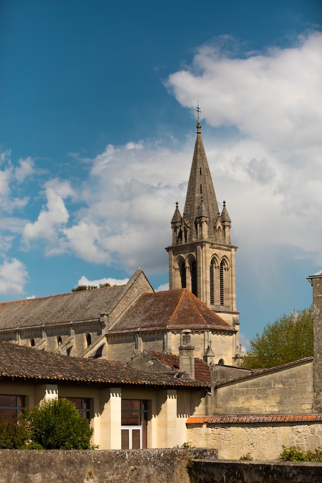 (01) Bourg-en-Bresse et les villes de l'Ain